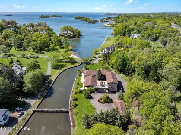 $18,500,000 | 41 Meadow Wood Drive, Greenwich, CT 06830