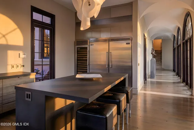 $18,500,000 | 41 Meadow Wood Drive, Greenwich, CT 06830