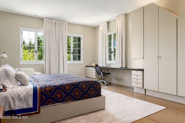 $18,500,000 | 41 Meadow Wood Drive, Greenwich, CT 06830