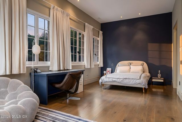 $18,500,000 | 41 Meadow Wood Drive, Greenwich, CT 06830