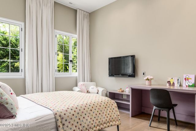 $18,500,000 | 41 Meadow Wood Drive, Greenwich, CT 06830