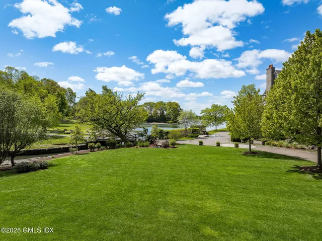 $18,500,000 | 41 Meadow Wood Drive, Greenwich, CT 06830