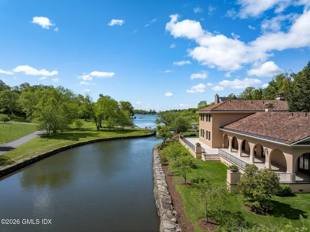 $18,500,000 | 41 Meadow Wood Drive, Greenwich, CT 06830