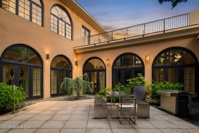 $18,500,000 | 41 Meadow Wood Drive, Greenwich, CT 06830