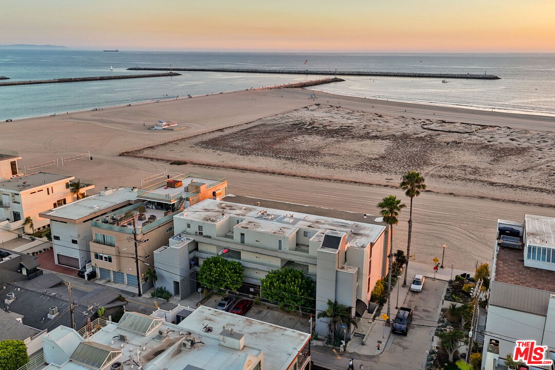 6 Voyage Street, Unit 108 Marina del Rey, CA 90292 - Photo 18 of 25