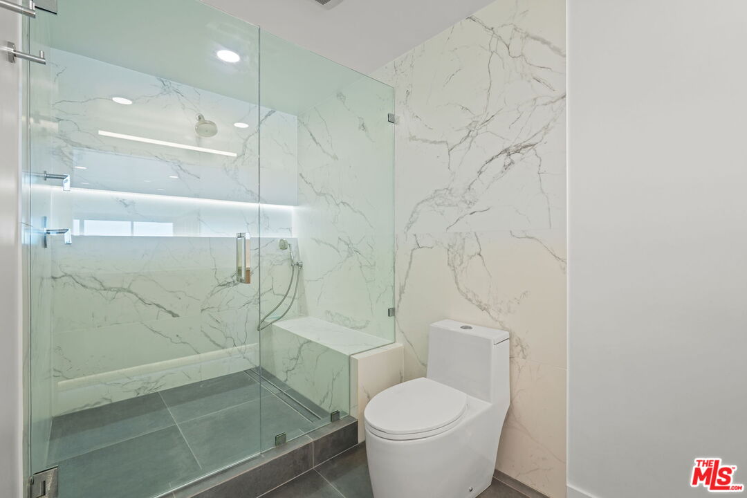 6 Voyage Street, Unit 108 Marina del Rey, CA 90292 - Photo 10 of 25