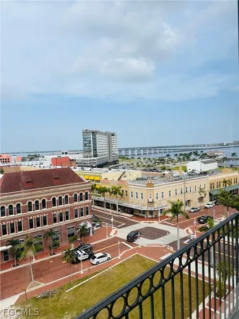 $1,425 | 2310 First Street, Unit 402, Fort Myers, FL 33901