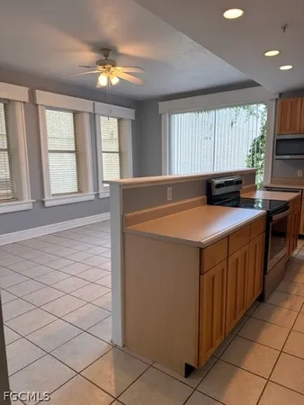 $1,425 | 2310 First Street, Unit 402, Fort Myers, FL 33901