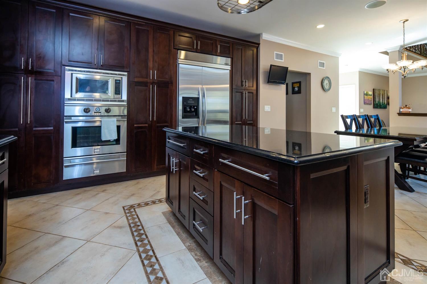 329 Pleasant Valley Road Old Bridge, NJ 08857 - Photo 11 of 75 Gallery Image 11
