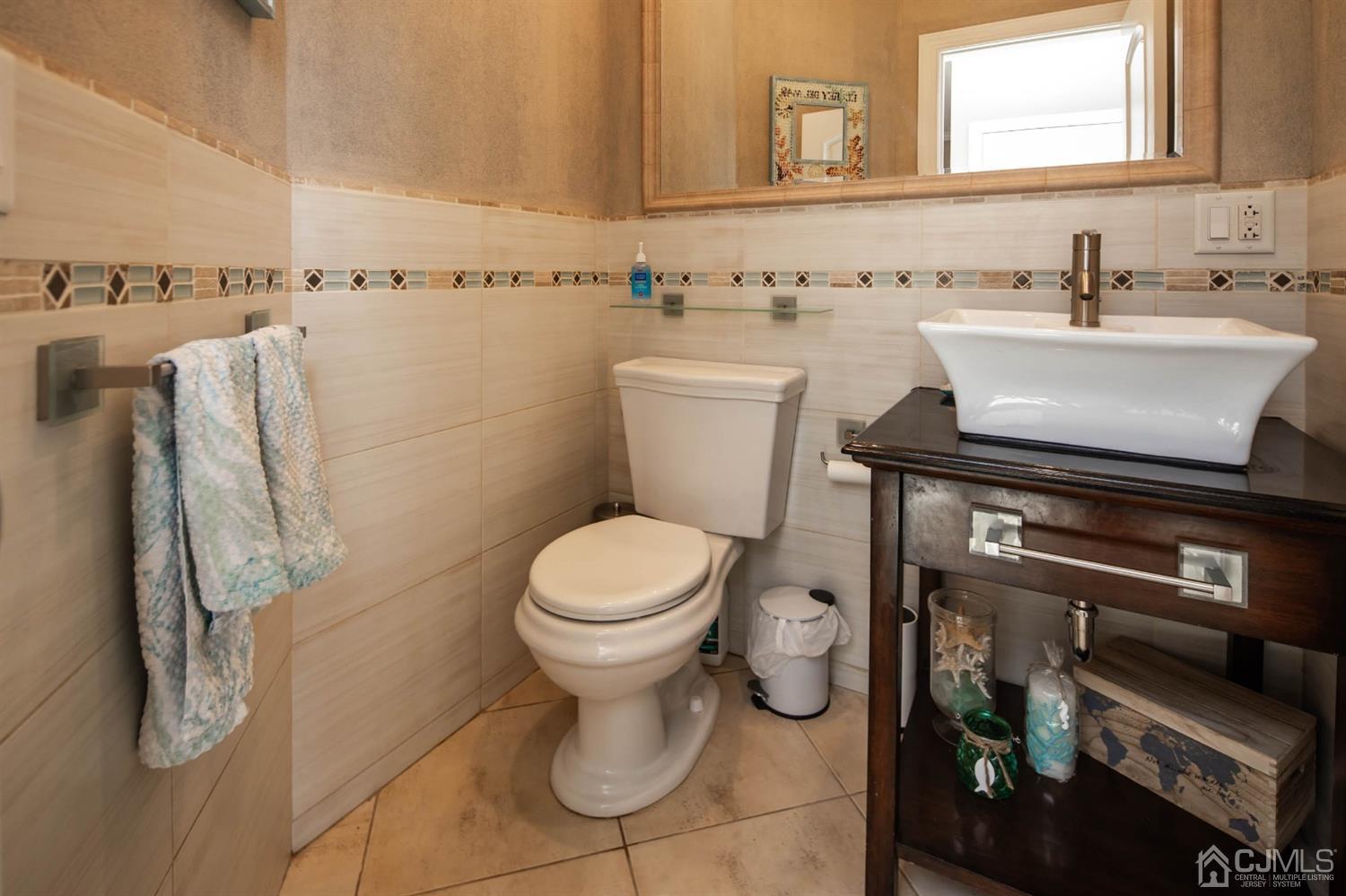 329 Pleasant Valley Road Old Bridge, NJ 08857 - Photo 39 of 75 Powder room