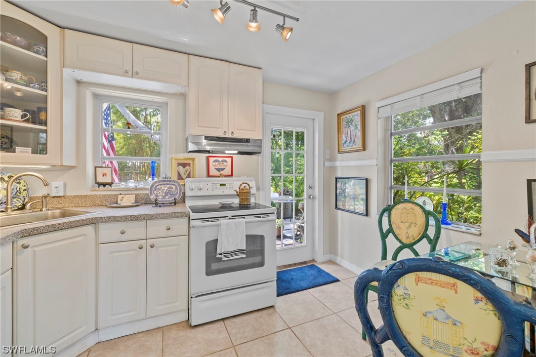 1646 Coronado Road Fort Myers, FL 33901 - Photo 10 of 42