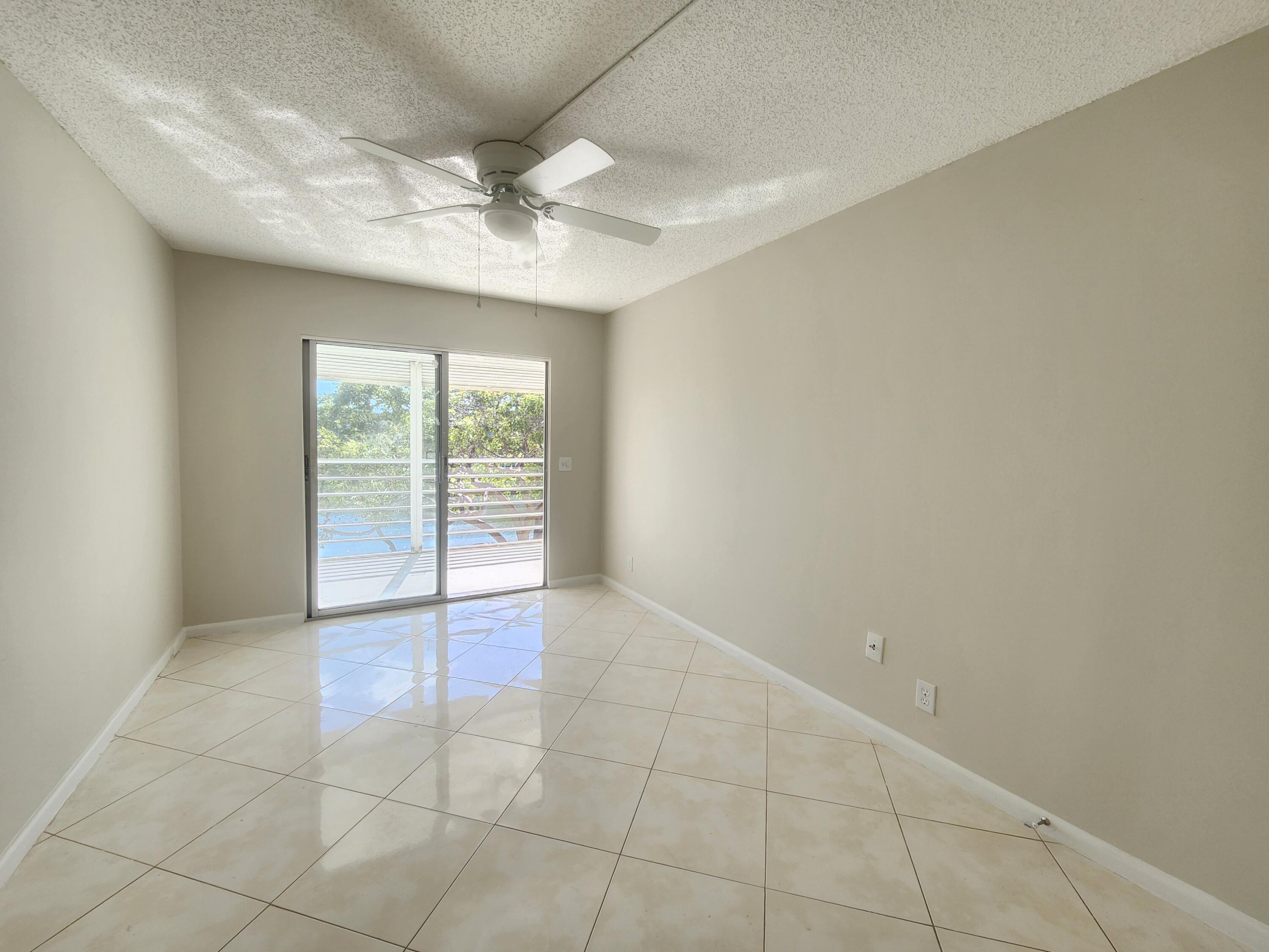 3025 Newcastle B Boca Raton, FL 33434 - Photo 10 of 22 living area
