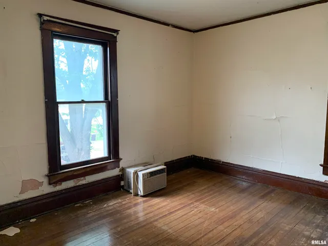 $58,000 | 545 Bainbridge Street, Barry, IL 62312