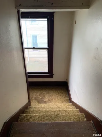 $58,000 | 545 Bainbridge Street, Barry, IL 62312