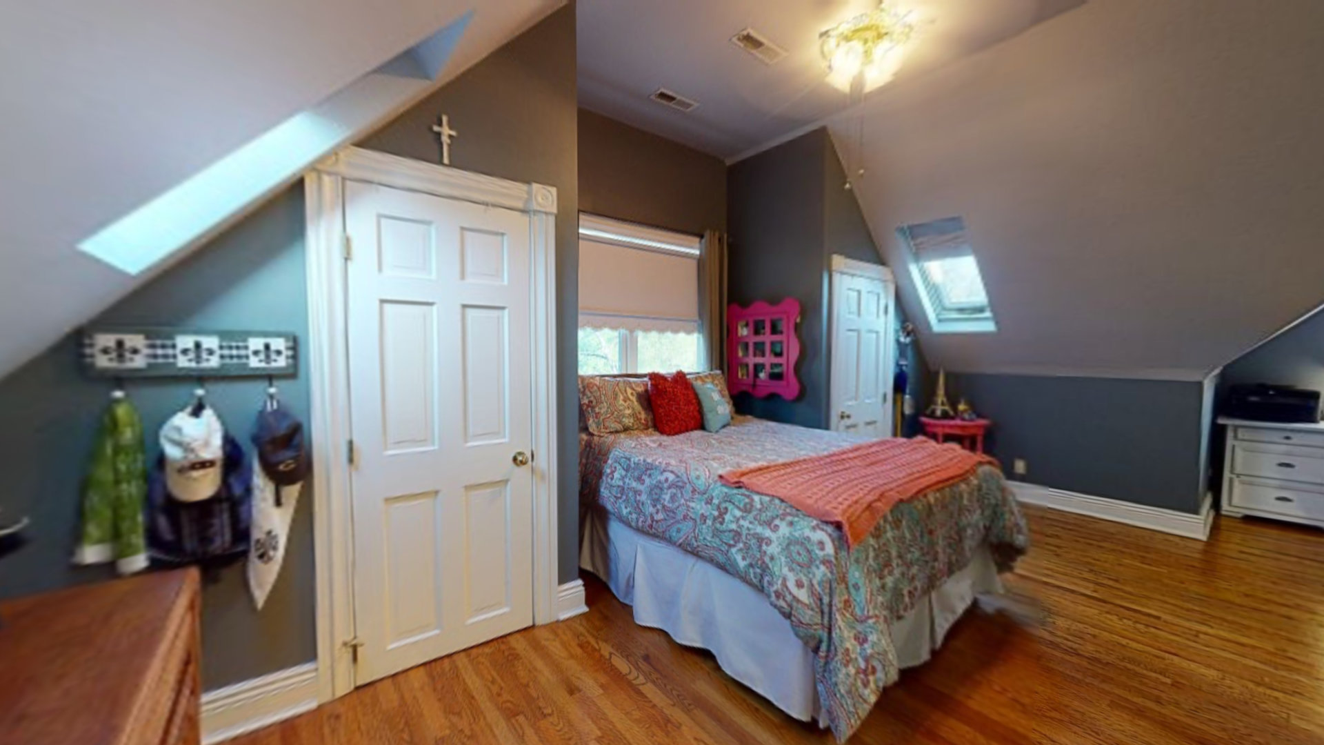 349 Downing Road Riverside, IL 60546 - Photo 34 of 47 a bedroom with a bed and a mirror
