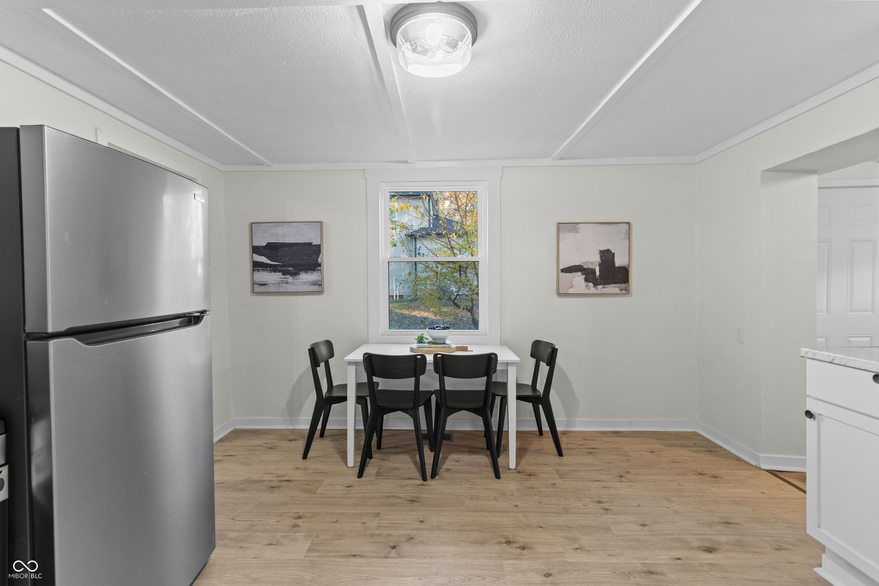 911 West 3rd Street Anderson, IN 46016 - Photo 8 of 22