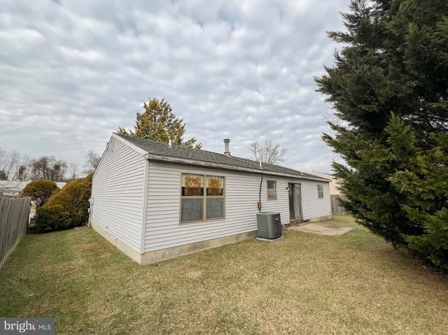 $225,000 | 120 Diminish Drive, Newark, DE 19713