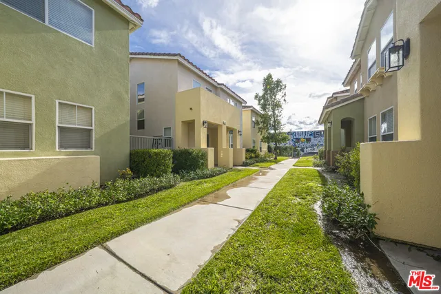 $3,875 | 121 Cancion Way, Los Angeles, CA 90033