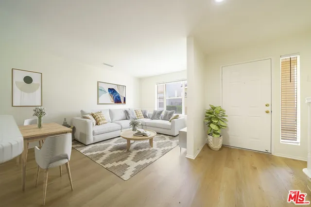 $3,875 | 121 Cancion Way, Los Angeles, CA 90033