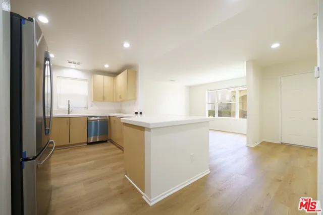 $3,875 | 121 Cancion Way, Los Angeles, CA 90033