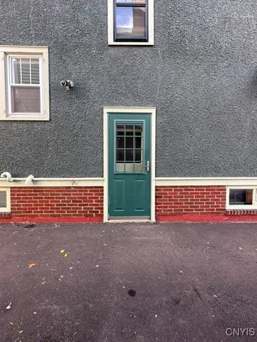 $189,900 | 12 Rose Place, Utica, NY 13502