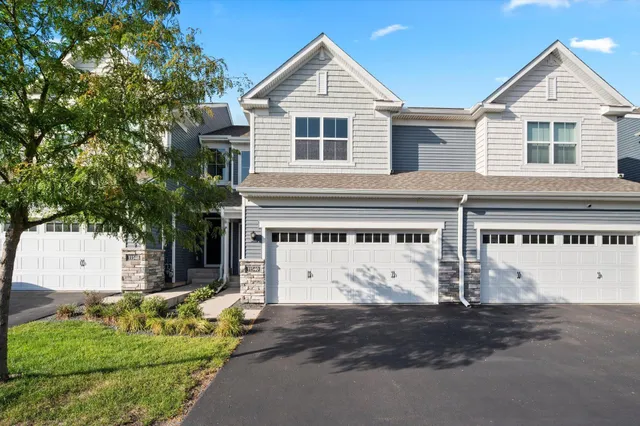 $409,900 | 11540 81st Place North, Maple Grove, MN 55369