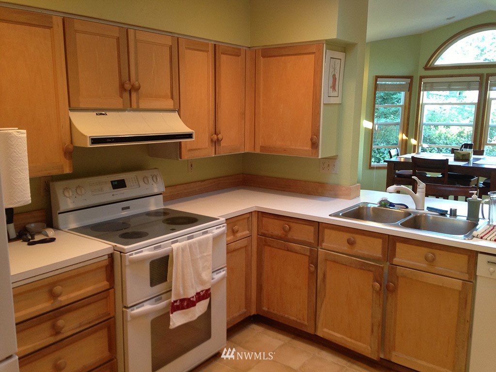 2921 167th Street Southeast Bothell, WA 98012 - Photo 7 of 12