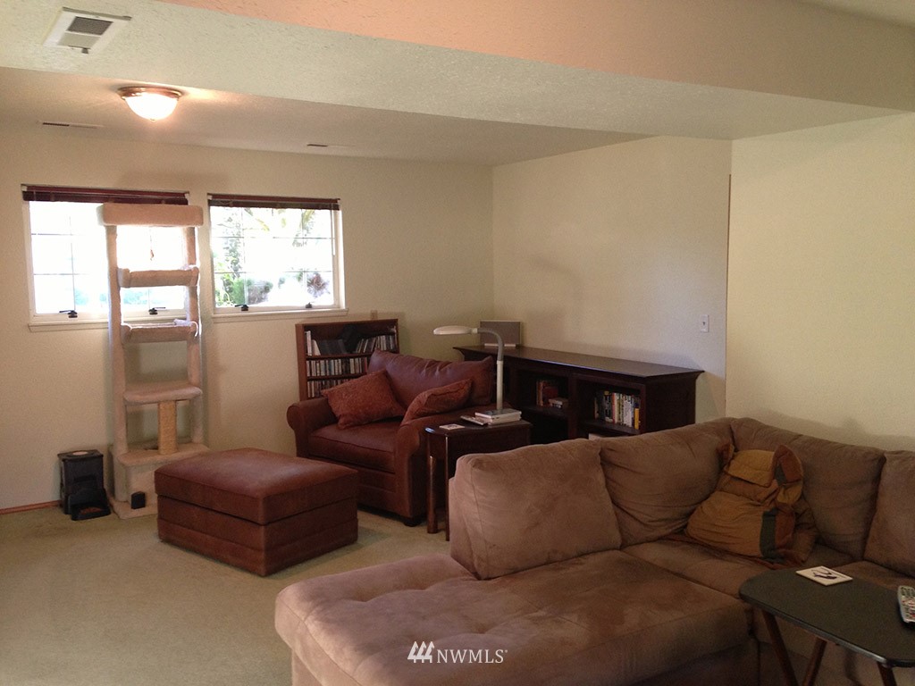 2921 167th Street Southeast Bothell, WA 98012 - Photo 9 of 12