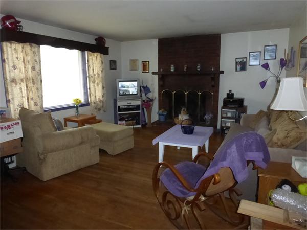 6 Manwell Road Chelmsford, MA 01824 - Photo 3 of 9 Gallery Image 3
