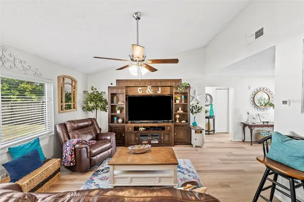 $399,900 | 7571 121st Avenue, Largo, FL 33773