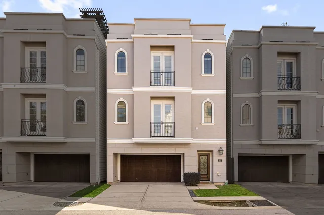 $579,900 | 821 Lester Street, Houston, TX 77007