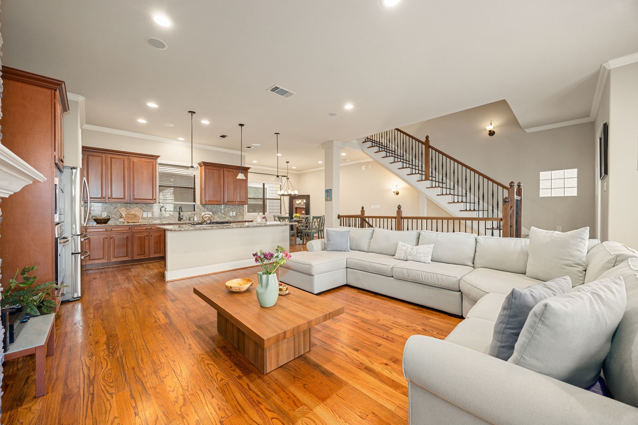 821 Lester Street Houston, TX 77007 - Photo 43 of 44 This is where life happens! Open floorplan feels ample and airy!