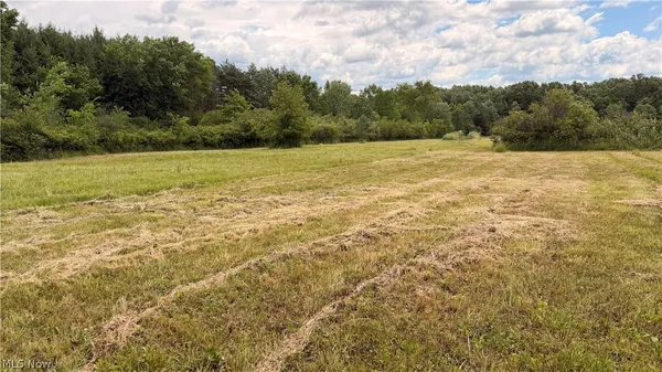 $269,000 | Leiby Osborne Road, Southington, OH 44470