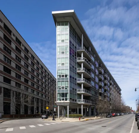$3,050 | 845 North Kingsbury Street, Unit 412, Chicago, IL 60610