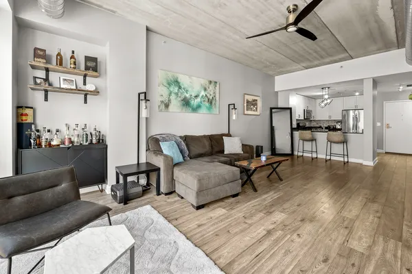 $3,050 | 845 North Kingsbury Street, Unit 412, Chicago, IL 60610