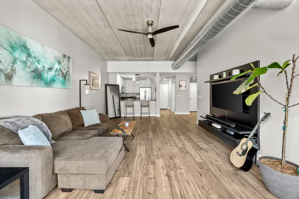 $3,050 | 845 North Kingsbury Street, Unit 412, Chicago, IL 60610