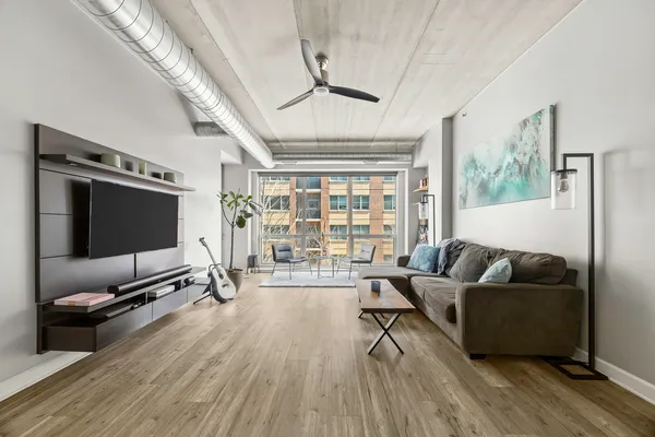 $3,050 | 845 North Kingsbury Street, Unit 412, Chicago, IL 60610