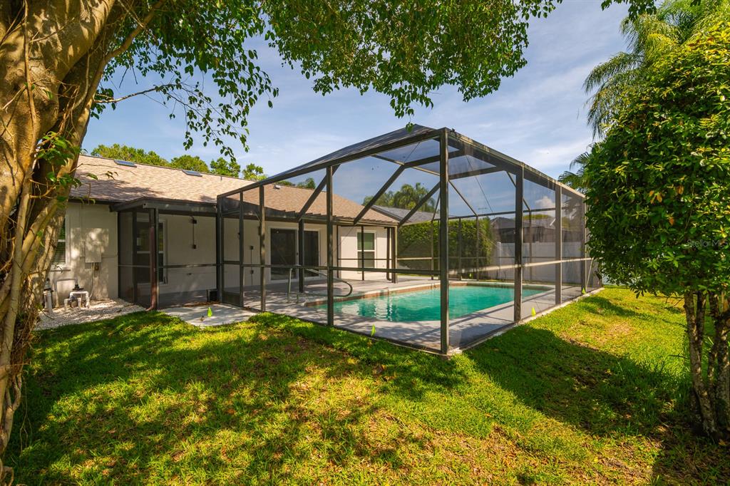 1043 Ridge View Lane Palm Harbor, FL 34683 - Photo 46 of 59 Gallery Image 46