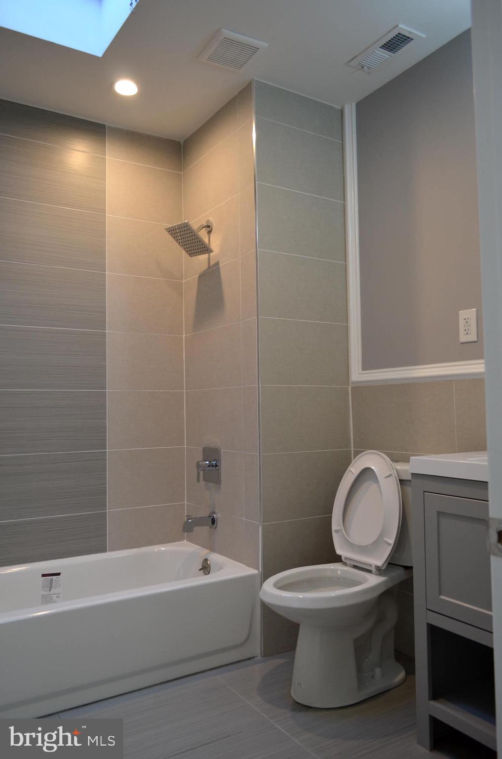 5539 Ridgewood Street Philadelphia, PA 19143 - Photo 9 of 16 Gallery Image 9