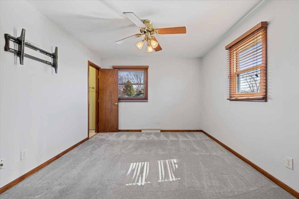 921 Knollside Road New Lenox, IL 60451 - Photo 8 of 23 Gallery Image 8