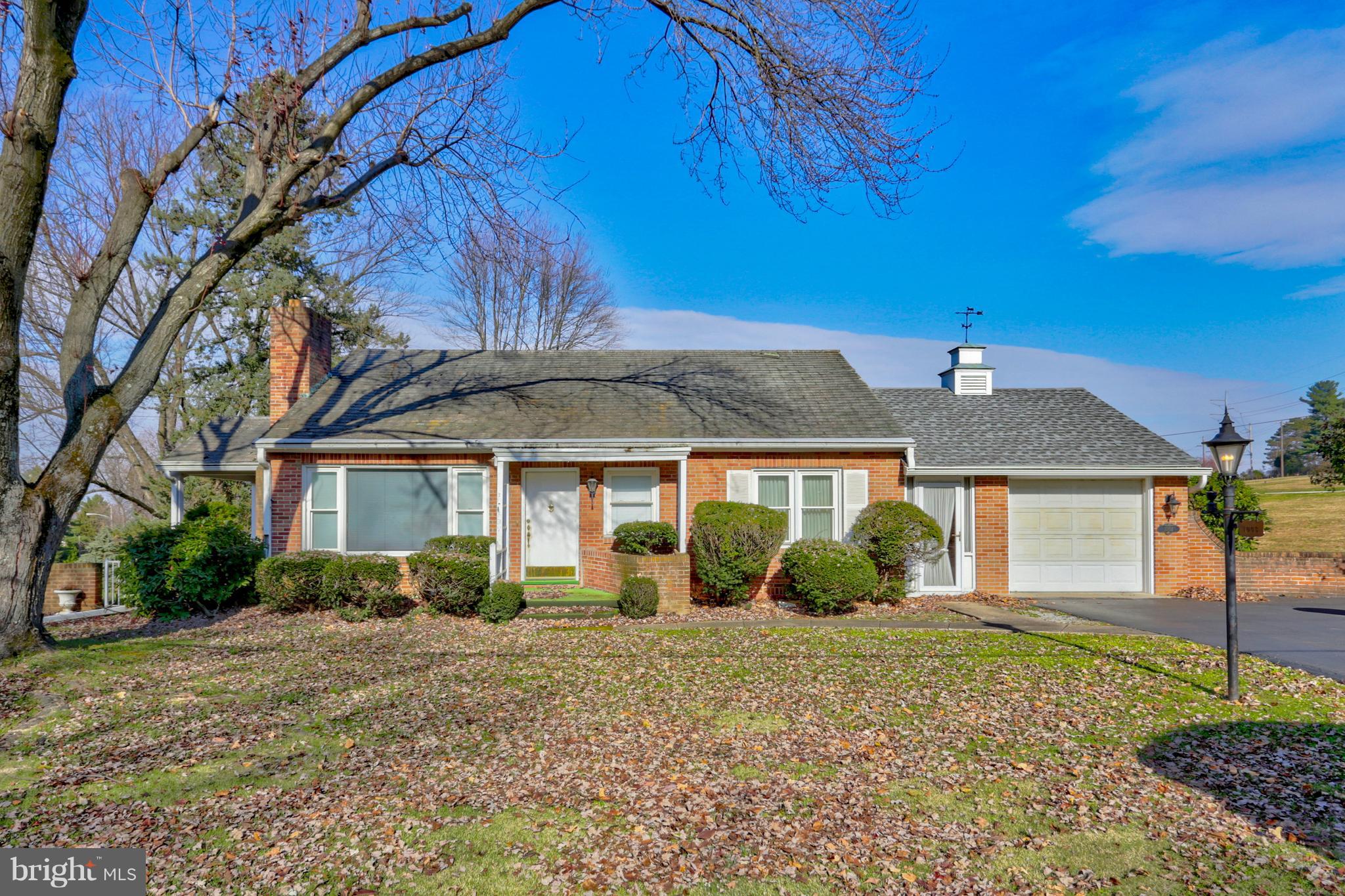 1003 Grandview Road York, PA 17403 - Photo 1 of 33 Gallery Image 1