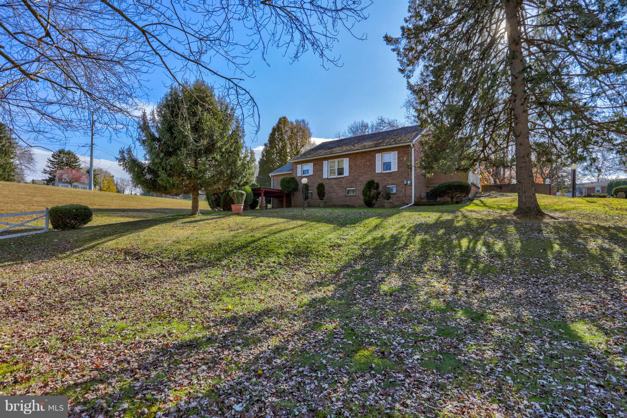 1003 Grandview Road York, PA 17403 - Photo 7 of 33 Gallery Image 7