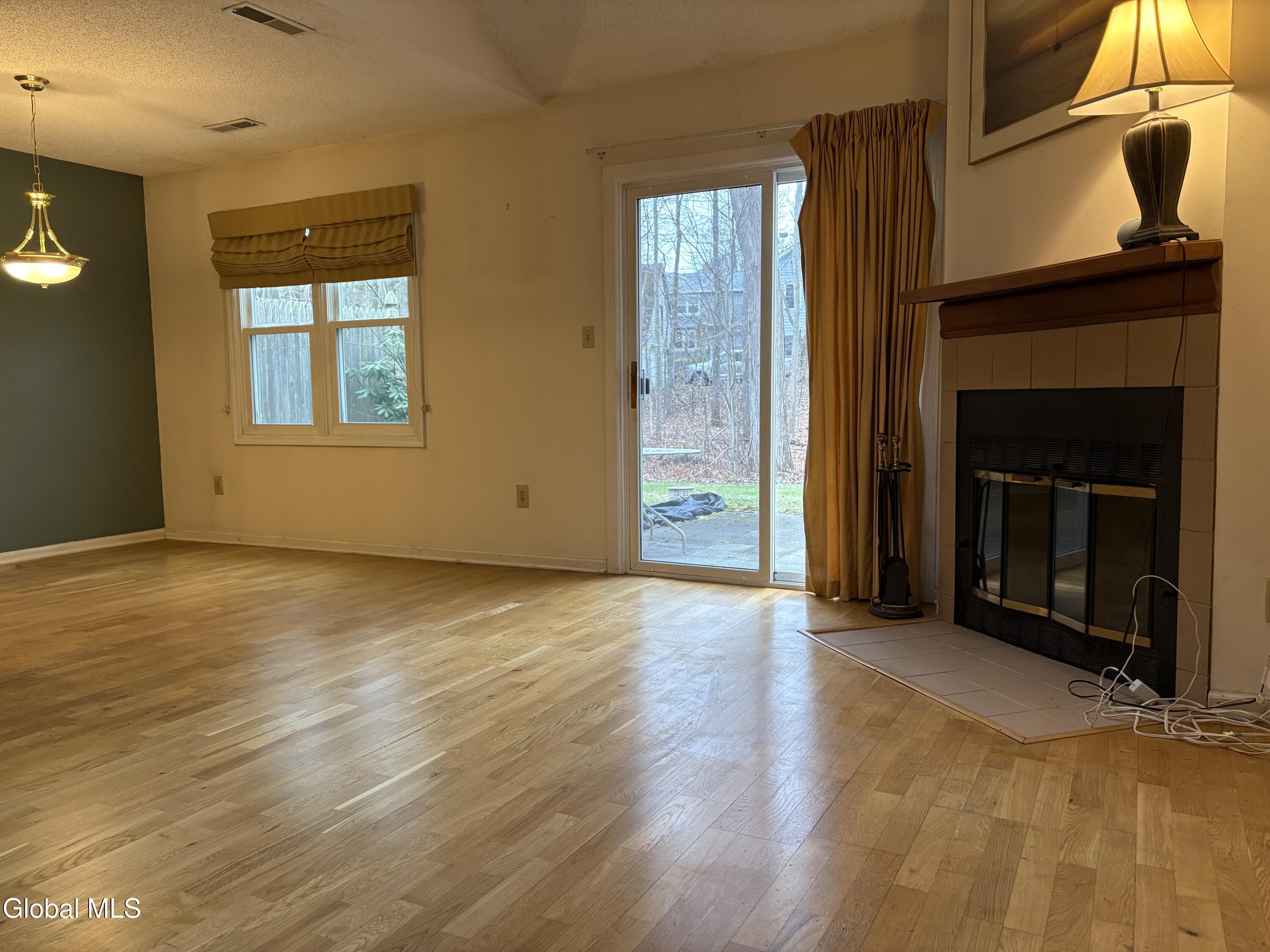 3005 Squire Boulevard Guilderland, NY 12159 - Photo 12 of 32 Slider