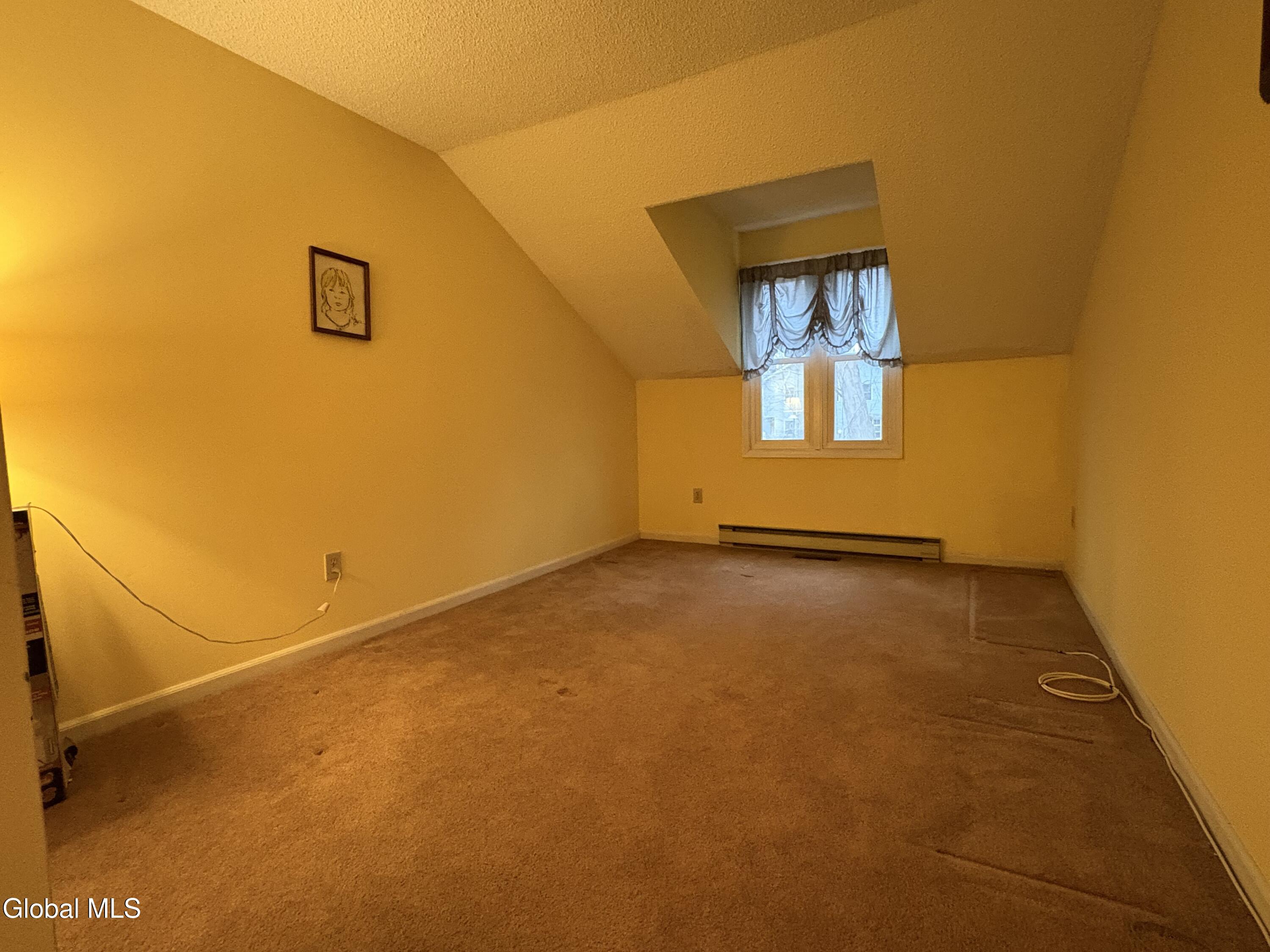 3005 Squire Boulevard Guilderland, NY 12159 - Photo 19 of 32 bdrm 2 windows