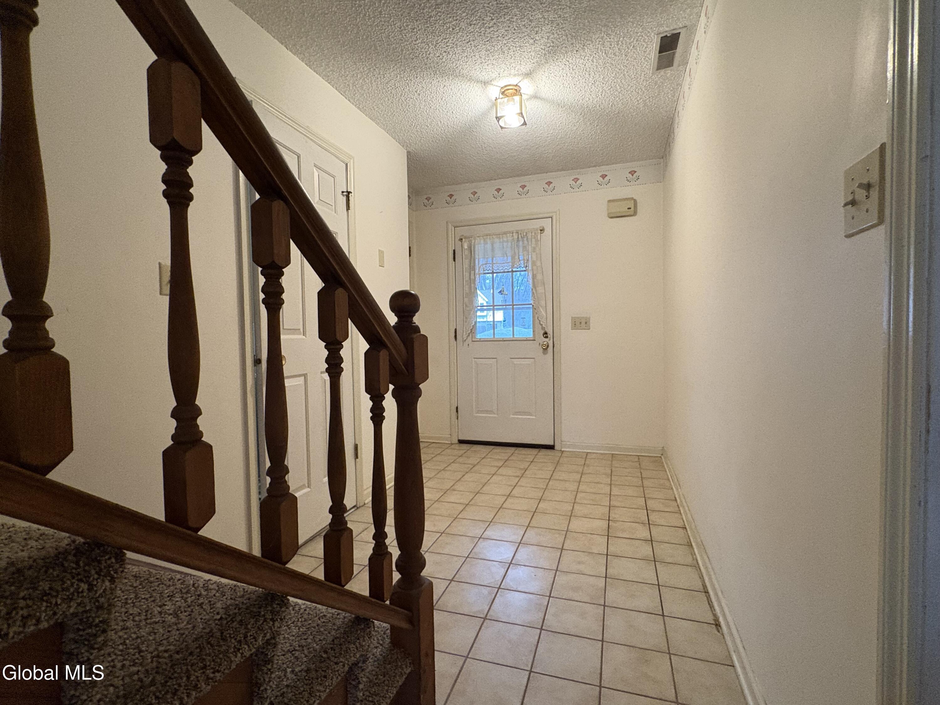 3005 Squire Boulevard Guilderland, NY 12159 - Photo 3 of 32 Front door