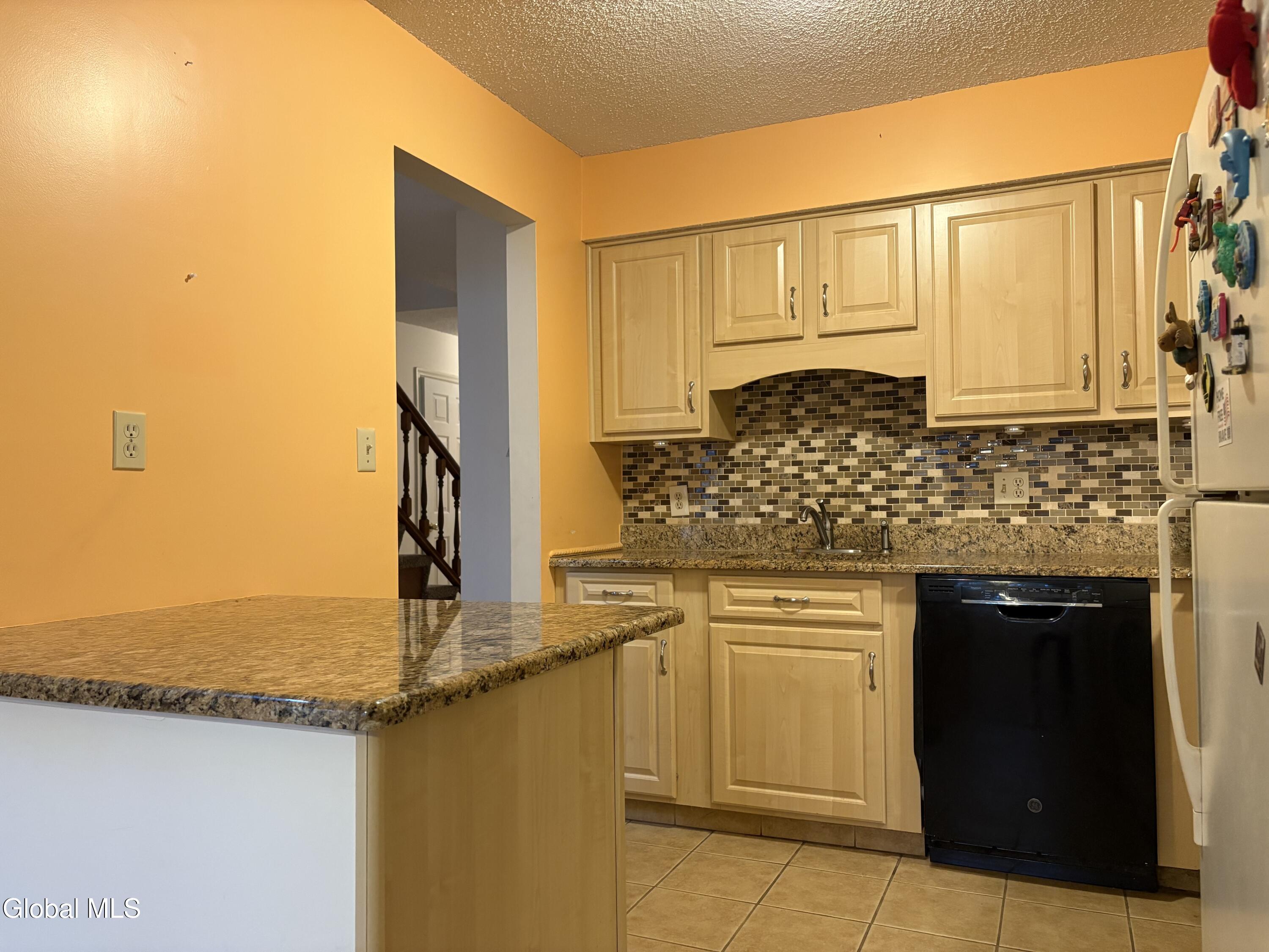 3005 Squire Boulevard Guilderland, NY 12159 - Photo 8 of 32 Kitchen 2