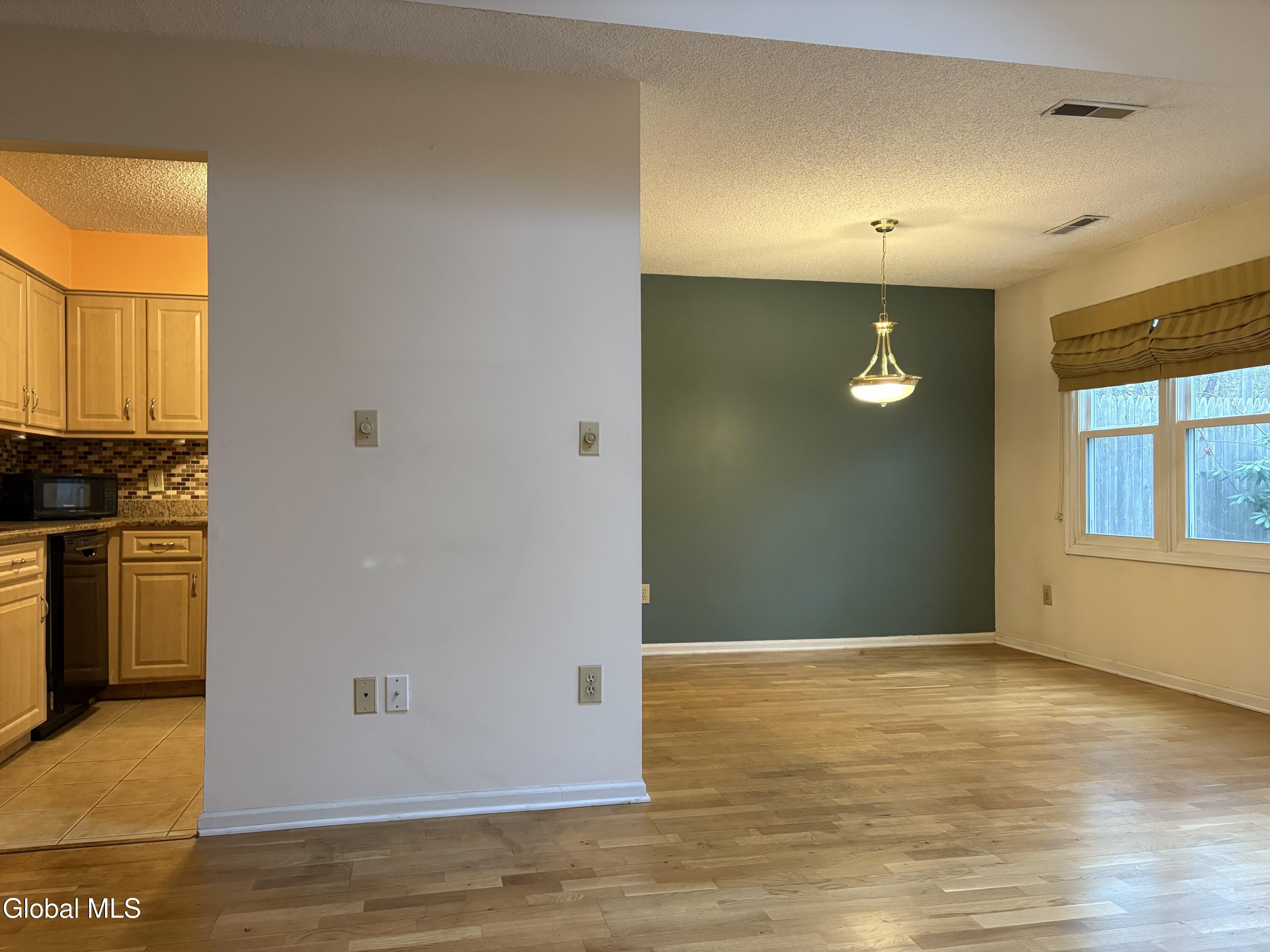 3005 Squire Boulevard Guilderland, NY 12159 - Photo 10 of 32 Dining room