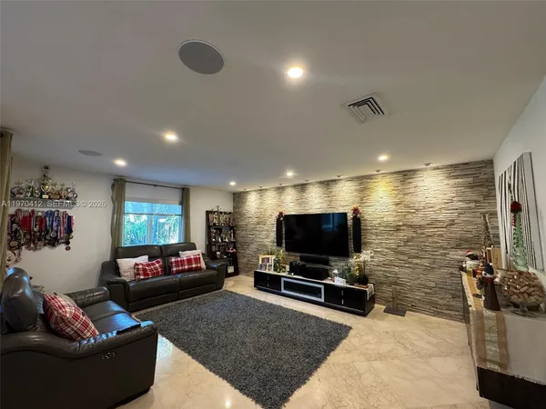 $6,500 | 10973 Northwest 53rd Lane, Doral, FL 33178