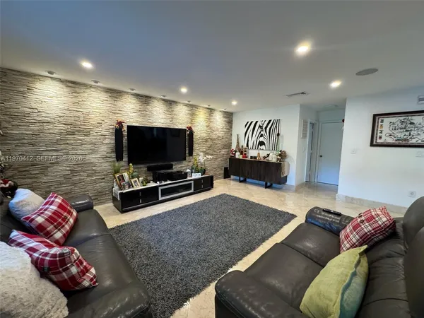 $6,500 | 10973 Northwest 53rd Lane, Doral, FL 33178