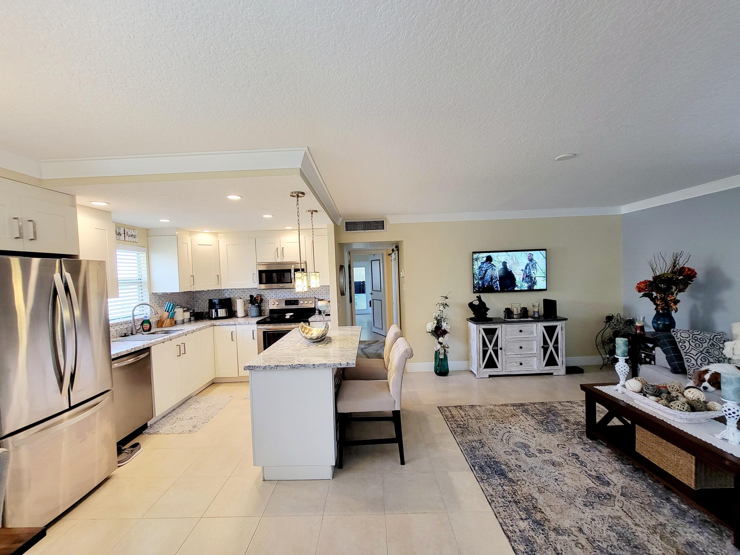 280 Monaco Way Delray Beach, FL 33446 - Photo 5 of 30 pic13